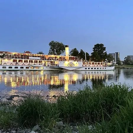 Apartment Zschachwitz In Dresden - Ruhige Lage, Modern, Gute Anbindung! Appartement Dresden